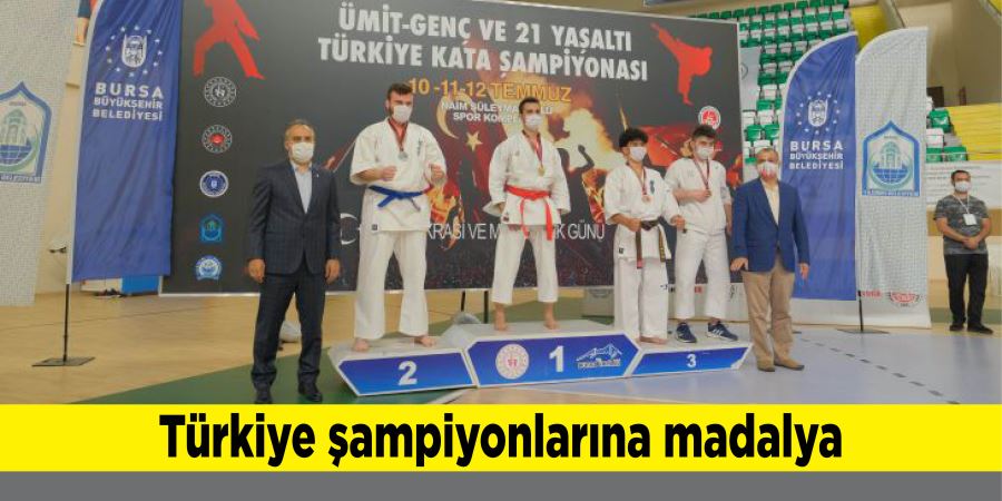 Başkan Aktaş’tan Türkiye şampiyonlarına madalya